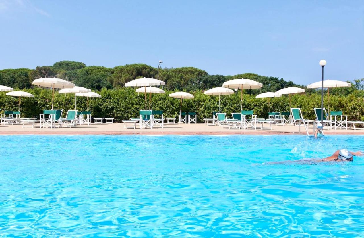 Isa-Apartments 4 Beds In Residence With Swimming-Pool In San Vincenzo, Just 600 Meters From The Sea 外观 照片